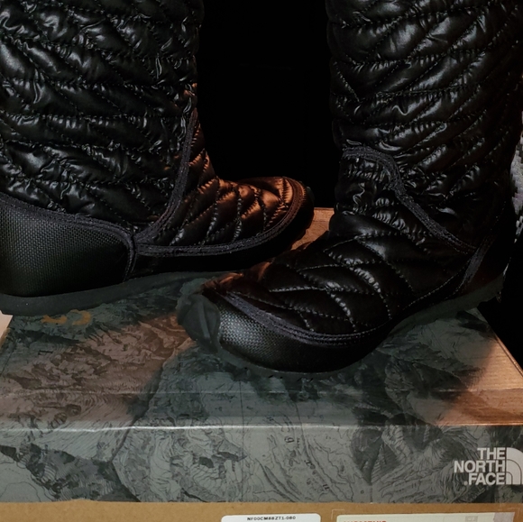 The North Face booties - Picture 3 of 8